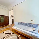 Bank5 Apartment *