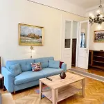 Bank5 Apartment *