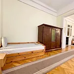 Apartment Bank5 *