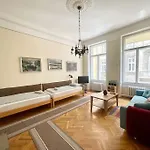 Bank5 Apartment